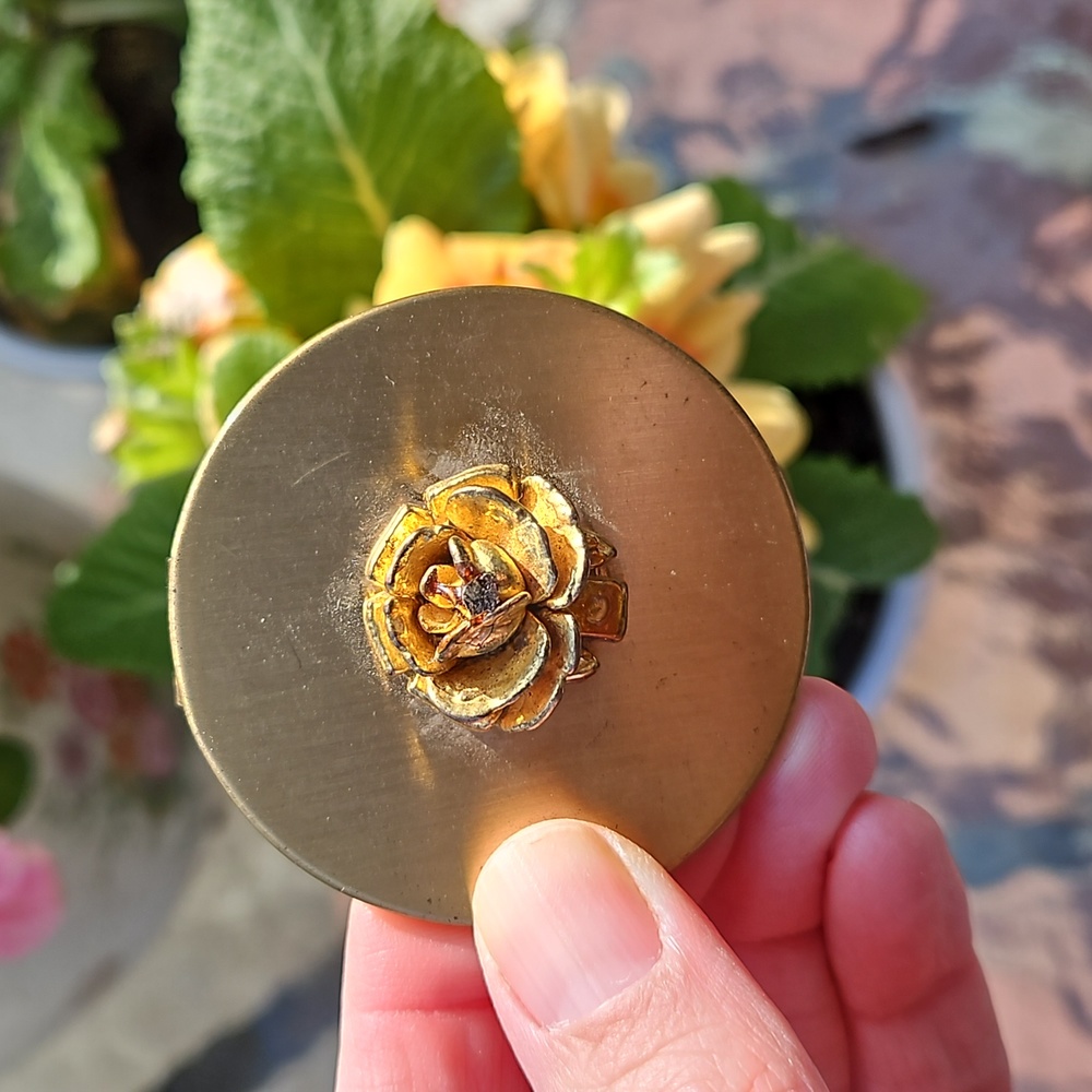 Vintage compact and lipstick case - Picture 3 of 11